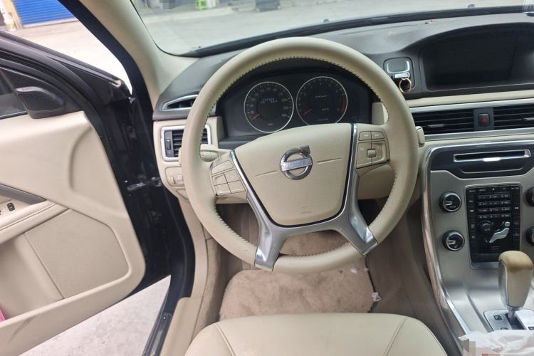 Used Volvo S80L 2012 2.0T T5 Luxury Edition Steering Wheel