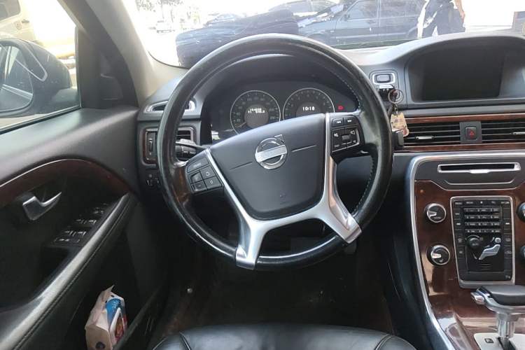 Used Volvo S80L 2012 2.0T T5 Luxury Edition Steering Wheel