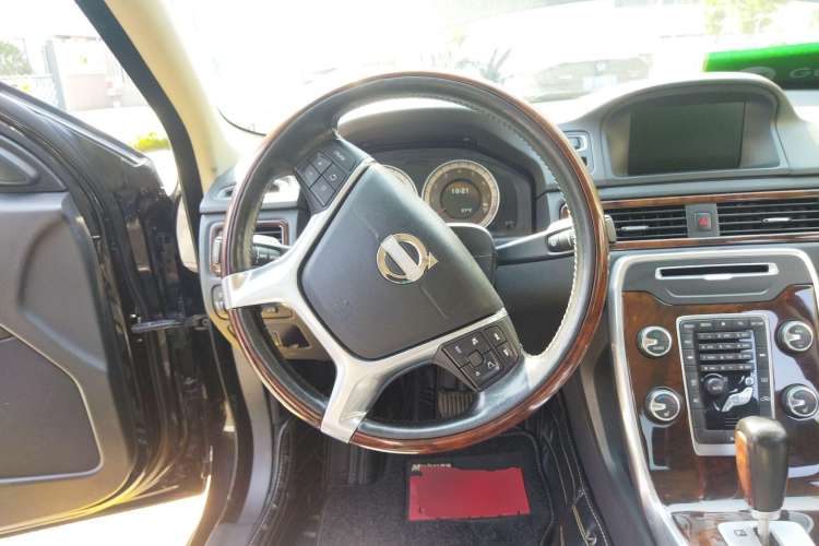 Used Volvo S80L 2012 2.0T T5 Luxury Edition Steering Wheel