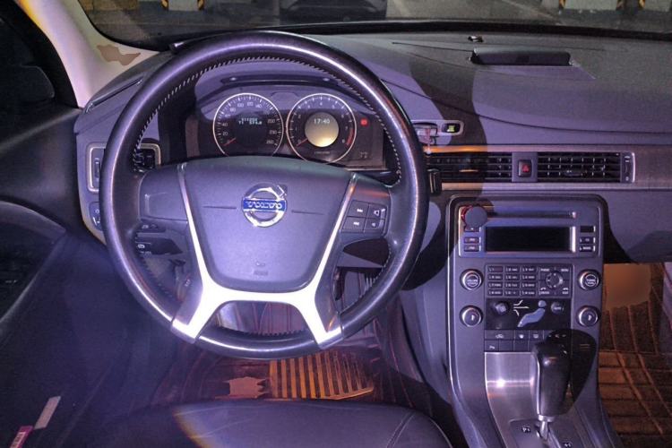 Used Volvo S80L 2012 2.0T ZhiShang Version Steering Wheel