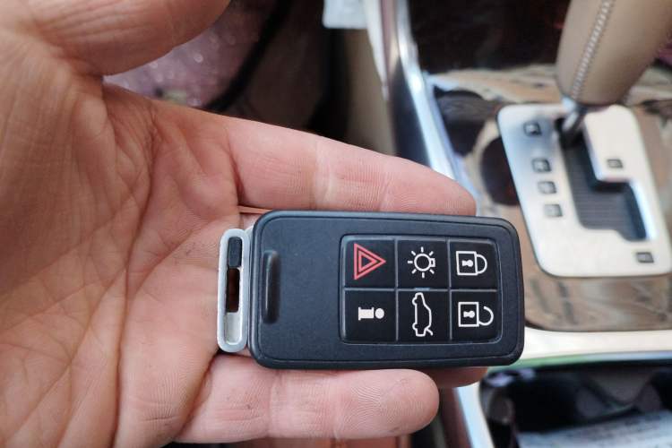 Used Volvo S80L 2012 2.0T T5 Luxury Edition Vehicle Key