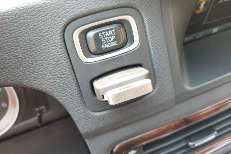 Used Volvo S80L 2012 2.0T T5 Luxury Edition Vehicle Key