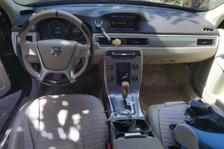 Used Volvo S80L 2012 2.0T T5 Luxury Edition Center Console