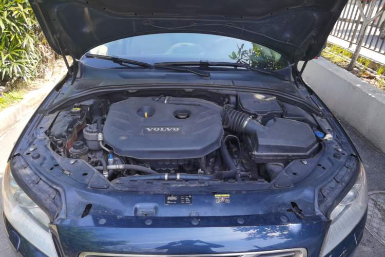 Used Volvo S80L 2012 2.0T T5 Luxury Edition Engine Bay