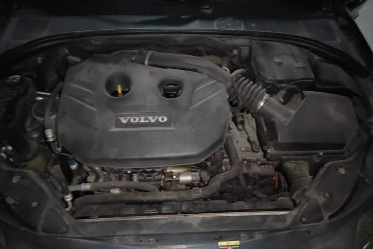 Used Volvo S80L 2012 2.0T T5 Luxury Edition Engine Bay