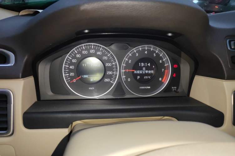 Used Volvo S80L 2012 2.0T T5 Luxury Edition Instrument Cluster