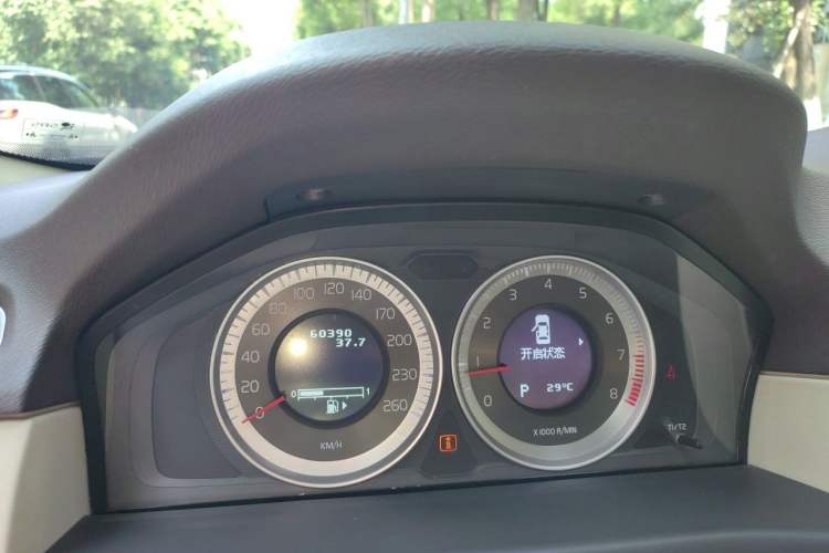 Used Volvo S80L 2012 2.0T T5 Luxury Edition Instrument Cluster
