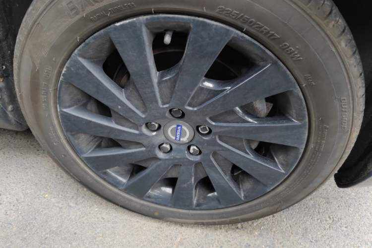 Used Volvo S80L 2012 2.0T T5 Luxury Edition Right Front Wheel Hub