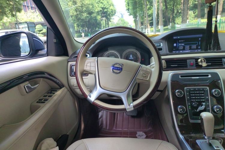 Used Volvo S80L 2012 2.0T T5 Luxury Edition Steering Wheel