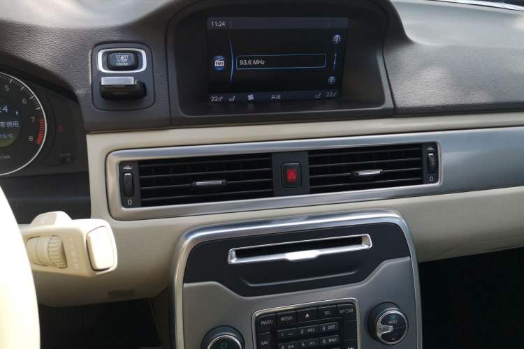 Used Volvo S80L 2012 2.0T T5 Luxury Edition Audio And AC Panel