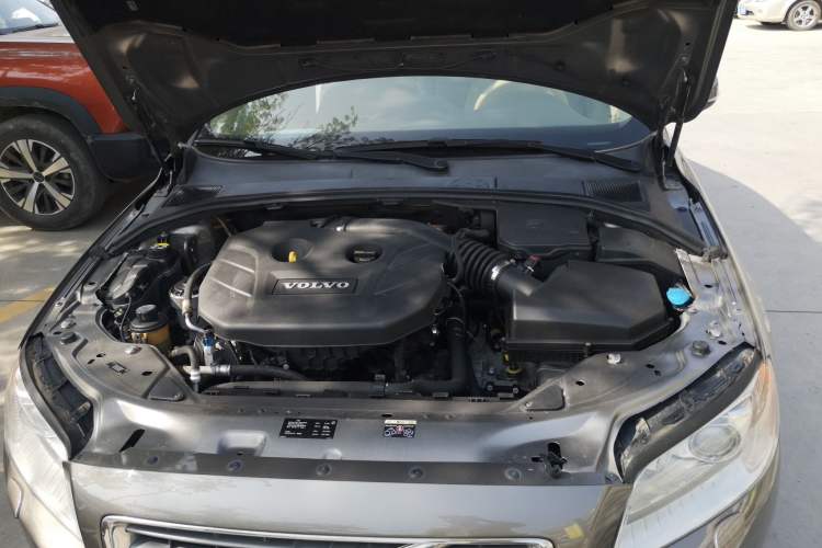 Used Volvo S80L 2012 2.0T T5 Luxury Edition Engine Bay
