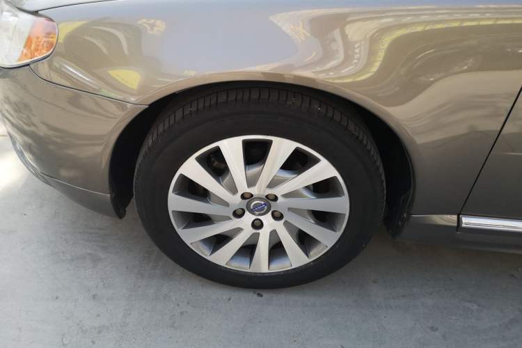 Used Volvo S80L 2012 2.0T T5 Luxury Edition Left Front Wheel Hub