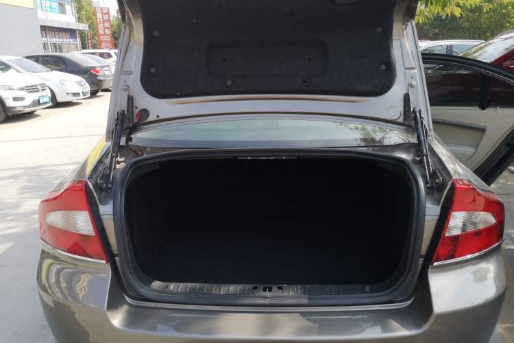 Used Volvo S80L 2012 2.0T T5 Luxury Edition Trunk