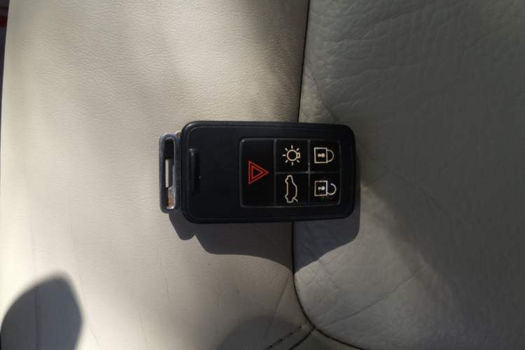 Used Volvo S80L 2012 2.0T T5 Luxury Edition Vehicle Key