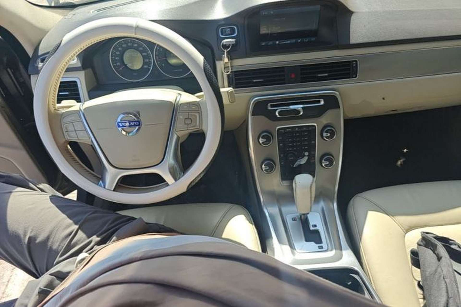 Used Volvo S80L 2012 2.0T T5 Luxury Edition Center Console