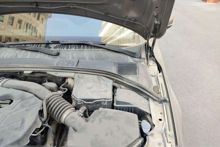 Used Volvo S80L 2012 2.0T T5 Luxury Edition Engine Bay Left