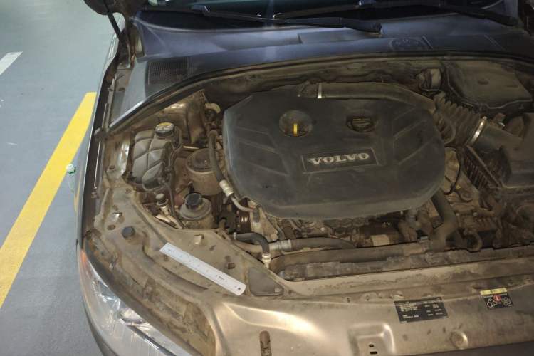 Used Volvo S80L 2012 2.0T T5 Luxury Edition Engine Bay Right