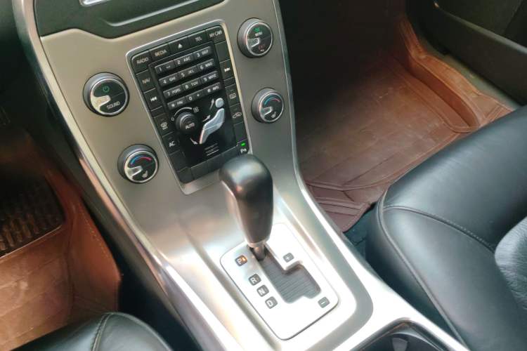 Used Volvo S80L 2012 2.0T T5 Luxury Edition Gear Lever
