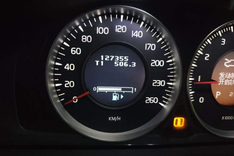 Used Volvo S80L 2012 2.0T T5 Luxury Edition Odometer Close Up