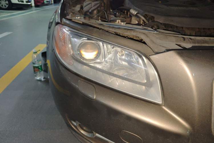 Used Volvo S80L 2012 2.0T T5 Luxury Edition Right Front Headlight