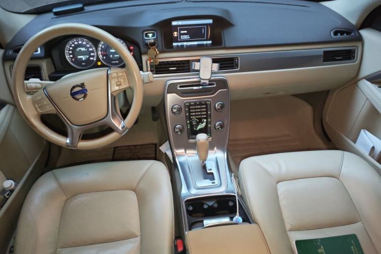 Used Volvo S80L 2012 2.0T T5 Luxury Edition Center Console