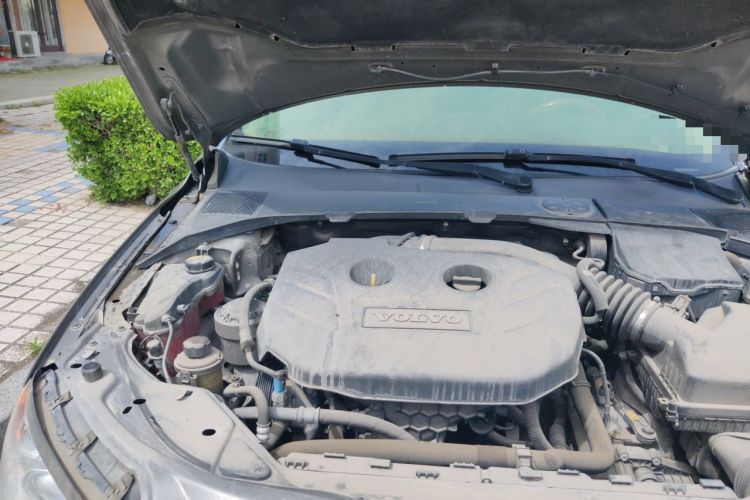 Used Volvo S80L 2012 2.0T T5 Luxury Edition Engine Bay Right