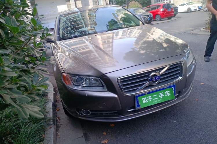 Used Volvo S80L 2012 2.0T T5 Luxury Edition Front Right 45 Deg
