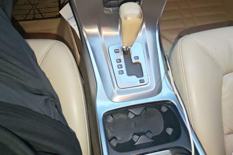 Used Volvo S80L 2012 2.0T T5 Luxury Edition Gear Lever