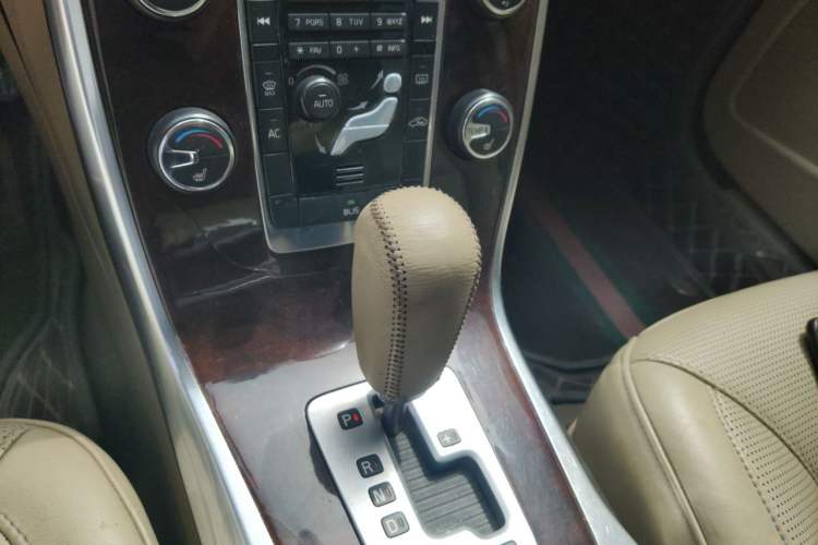 Used Volvo S80L 2012 2.0T T5 Luxury Edition Gear Lever