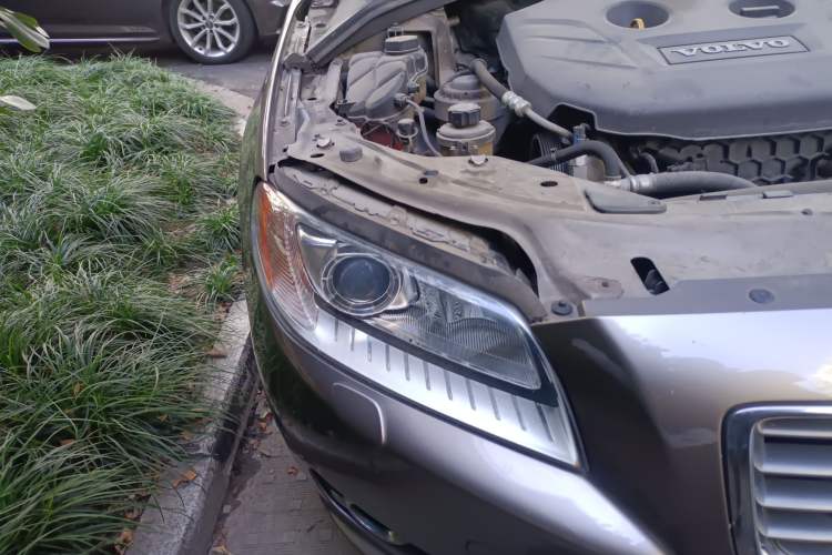 Used Volvo S80L 2012 2.0T T5 Luxury Edition Right Front Headlight