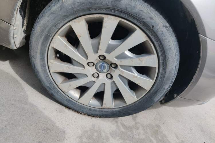 Used Volvo S80L 2012 2.0T T5 Luxury Edition Right Front Wheel Hub