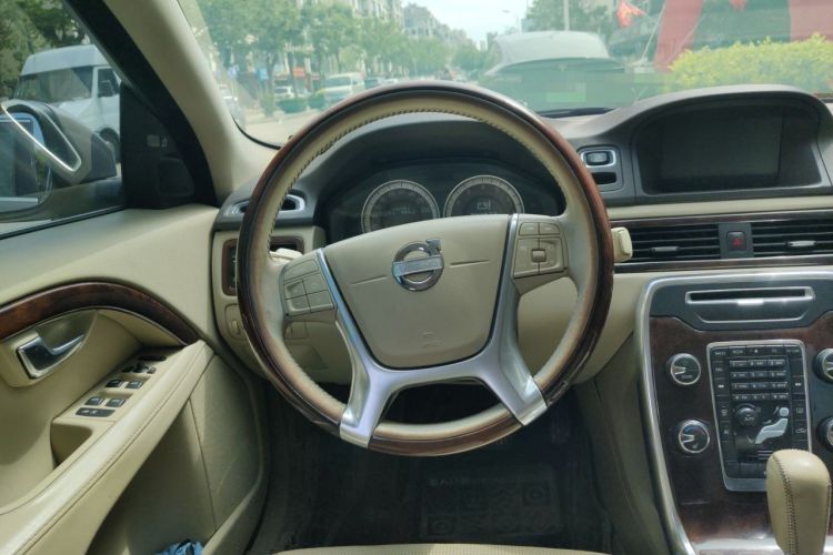 Used Volvo S80L 2012 2.0T T5 Luxury Edition Steering Wheel