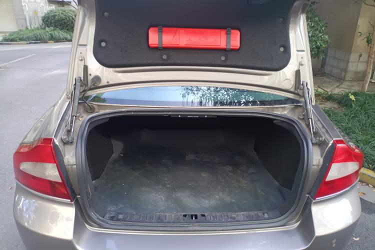Used Volvo S80L 2012 2.0T T5 Luxury Edition Trunk