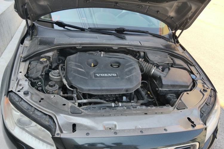 Used Volvo S80L 2012 2.0T T5 Luxury Edition Engine Bay