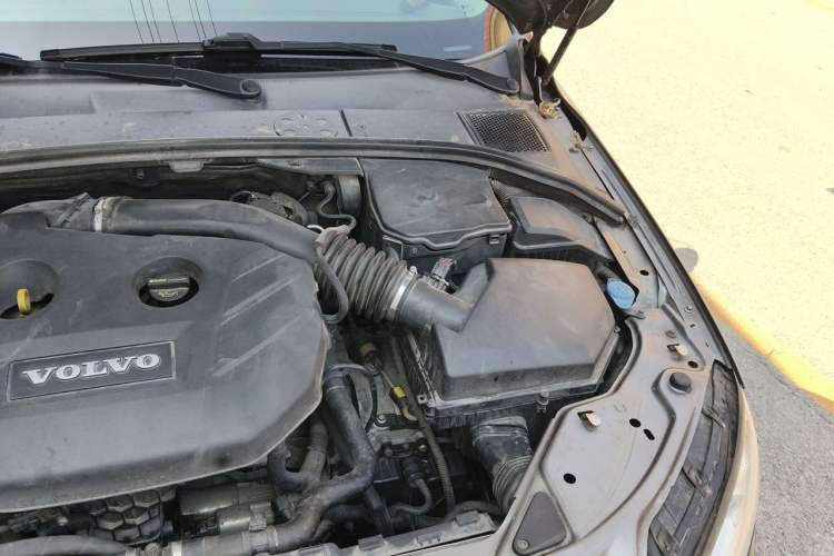 Used Volvo S80L 2012 2.0T T5 Luxury Edition Engine Bay Left