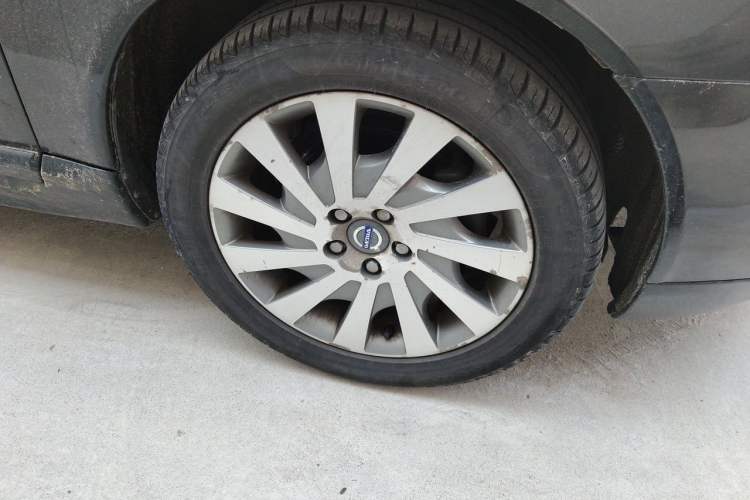 Used Volvo S80L 2012 2.0T T5 Luxury Edition Right Front Wheel Hub