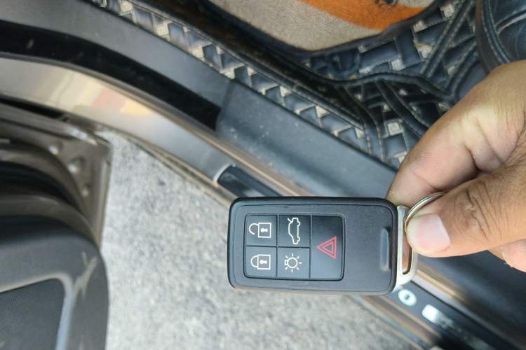 Used Volvo S80L 2012 2.0T T5 Luxury Edition Vehicle Key