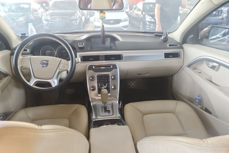 Used Volvo S80L 2012 2.0T ZhiShang Version Center Console