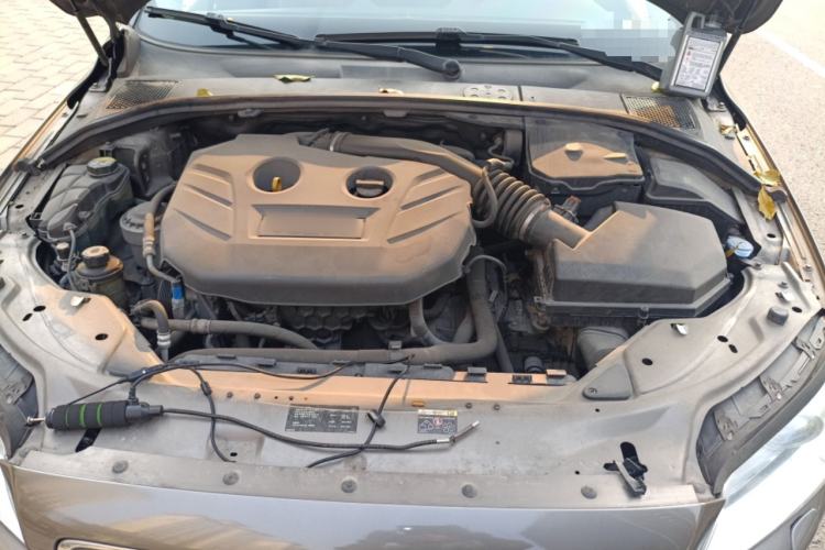 Used Volvo S80L 2012 2.0T T5 Luxury Edition Engine Bay
