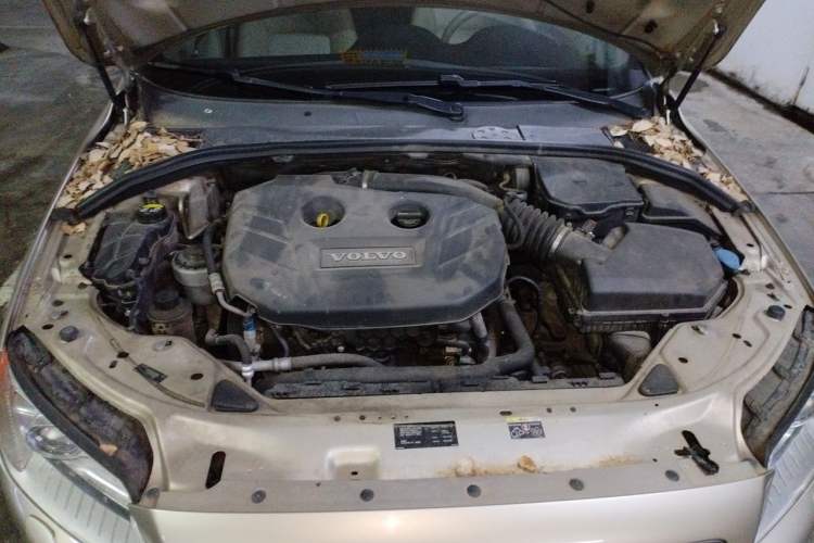 Used Volvo S80L 2012 2.0T T5 Luxury Edition Engine Bay