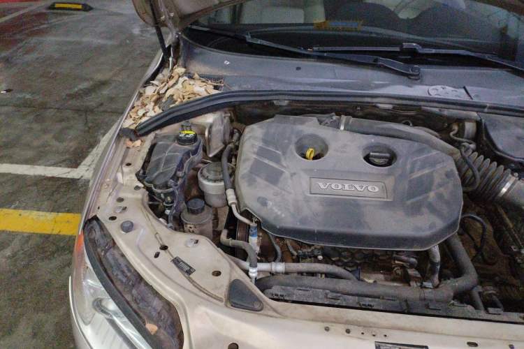 Used Volvo S80L 2012 2.0T T5 Luxury Edition Engine Bay Right