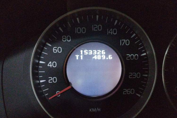 Used Volvo S80L 2012 2.0T T5 Luxury Edition Odometer Close Up