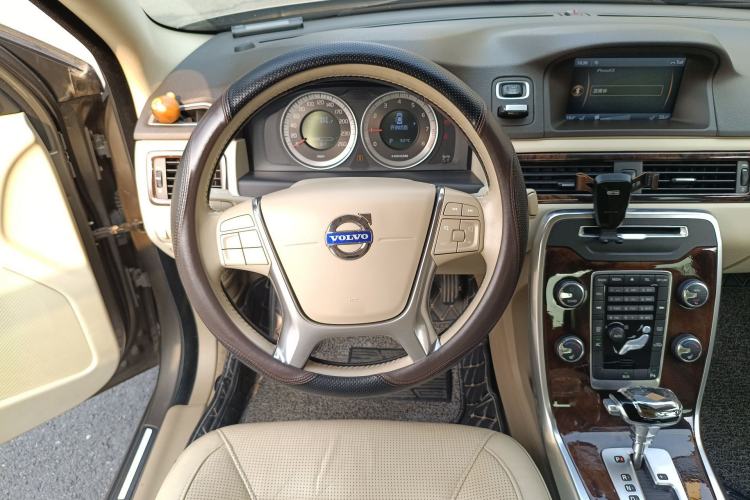 Used Volvo S80L 2012 2.0T T5 Luxury Edition Steering Wheel