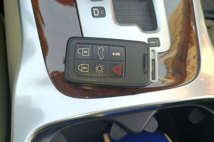 Used Volvo S80L 2012 2.0T T5 Luxury Edition Vehicle Key