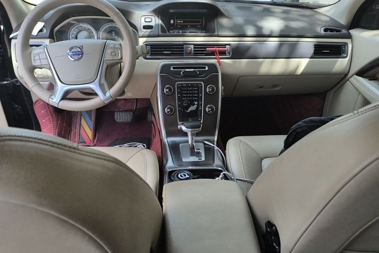 Used Volvo S80L 2012 2.0T T5 Luxury Edition Center Console