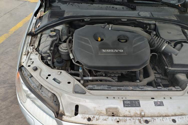 Used Volvo S80L 2012 2.0T T5 Luxury Edition Engine Bay Right