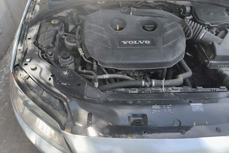 Used Volvo S80L 2012 2.0T T5 Luxury Edition Engine Bay Right