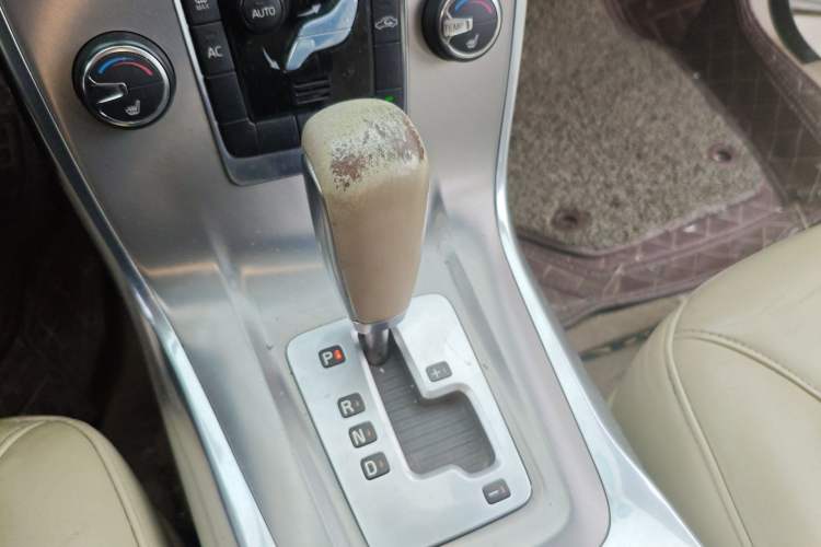 Used Volvo S80L 2012 2.0T T5 Luxury Edition Gear Lever