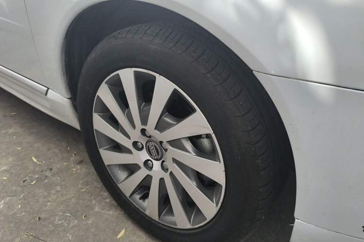 Used Volvo S80L 2012 2.0T T5 Luxury Edition Right Front Wheel Hub