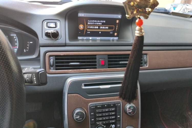 Used Volvo S80L 2014 2.0T T5 Smart Luxury Edition Audio And AC Panel